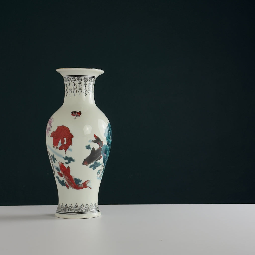Vintage Chinese Export Porcelain Vase, Chine, 20th century