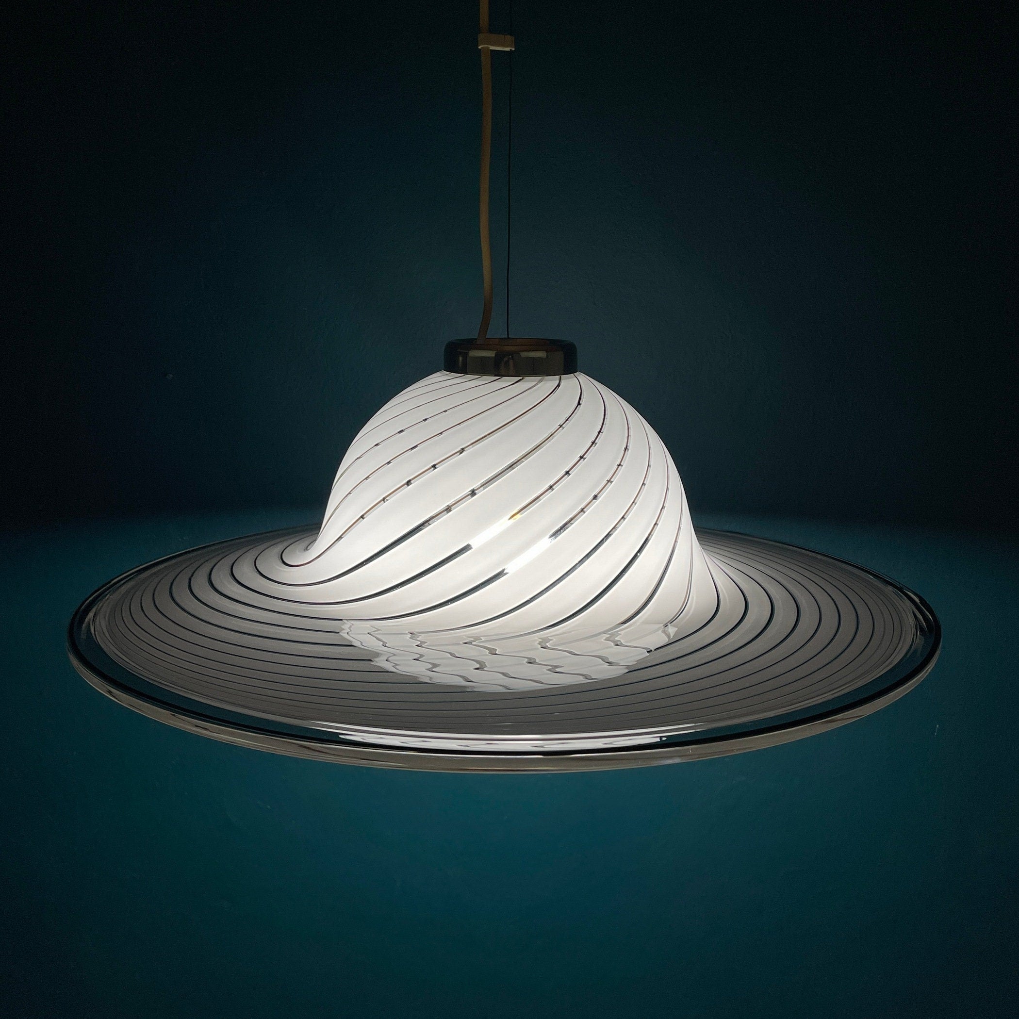 Classic swirl Murano glass pendant lamp Italy 1970s White Mid-century Lighting Vintage chandelier