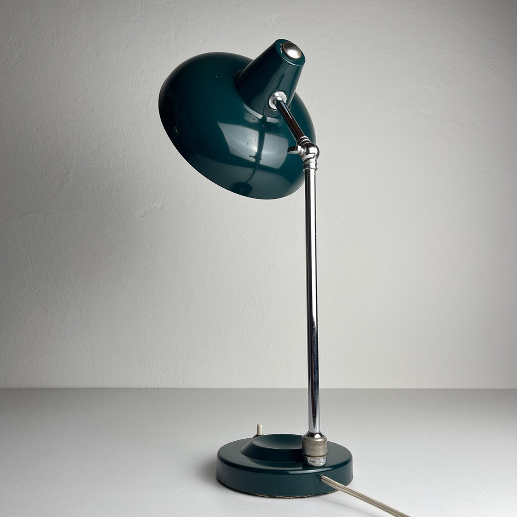Green Industrial metal desk lamp Italy, 1960s, Mid-century office table lamp