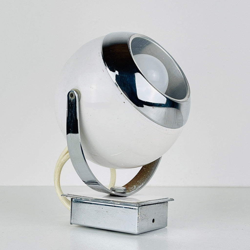 Mid-century white wall lamp Eyeball Italy 1960s Retro lighting Space Age Atomic