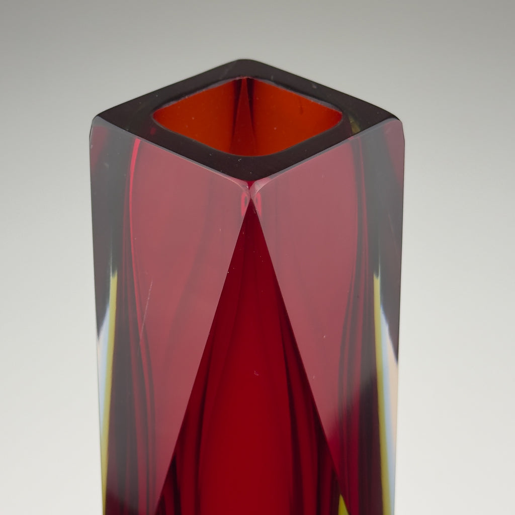 Sommerso red Murano glass vase, style Flavio Poli, Italy 1970s