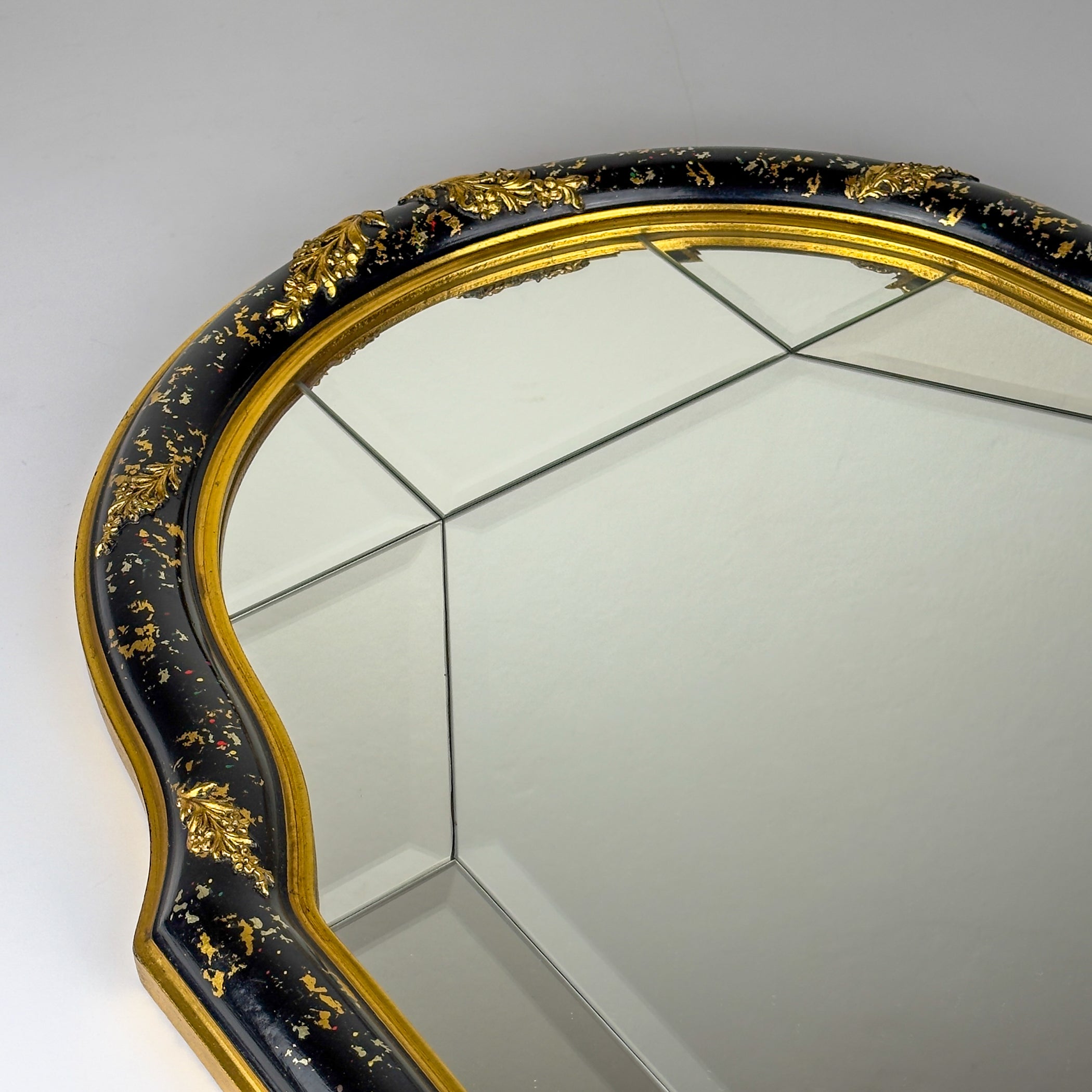 Vintage Venetian Chinoiserie Wall Mirror, Italy 1950s, Black and Gold Painted
