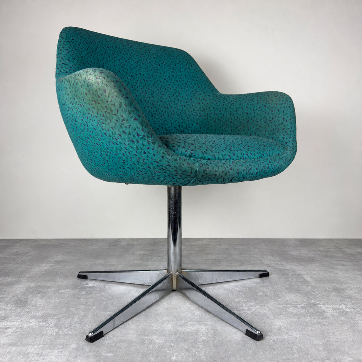 Vintage Mid-Century Modern Swivel Chair: Stol Kamnik, Yugoslavia 1970s