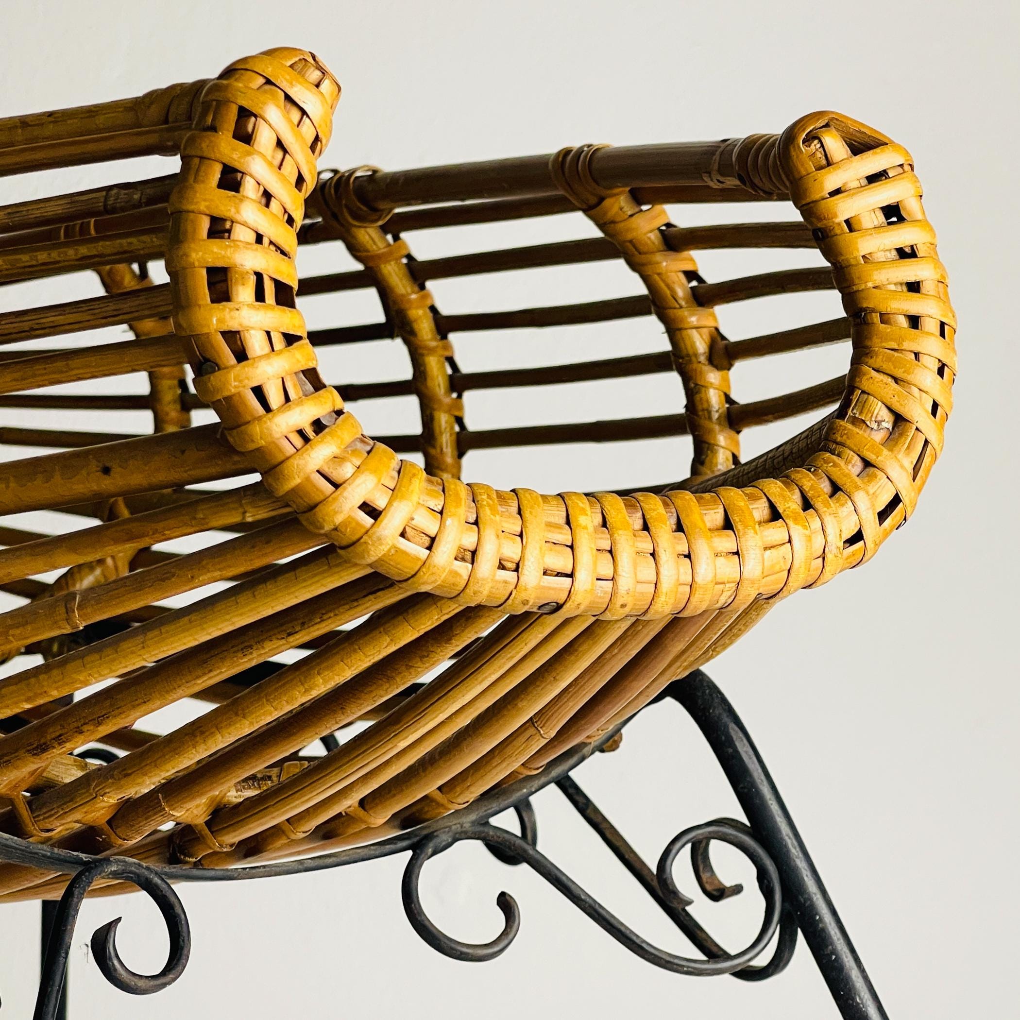 Vintage rattan stand or magazine rack, Italy, 1960s, Mid-century modern home decor