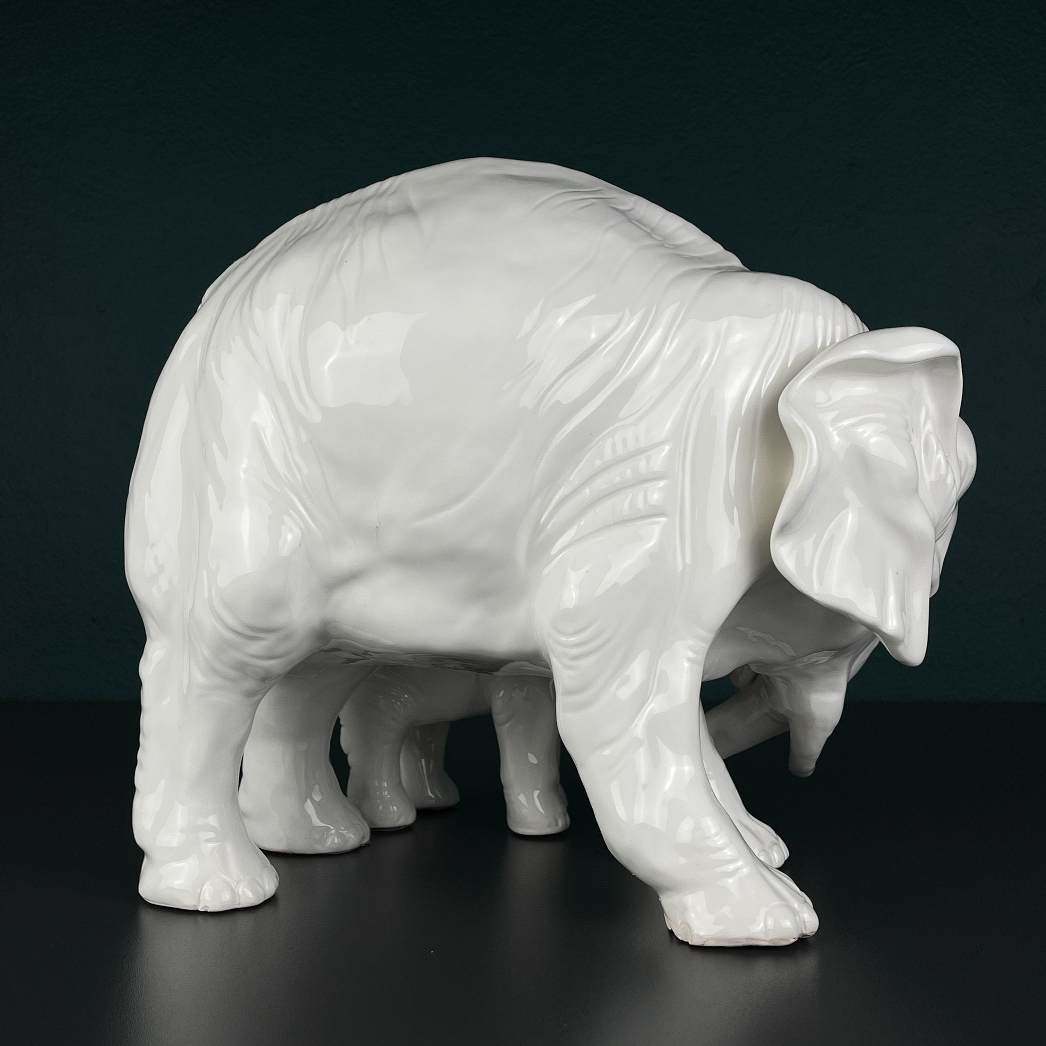 White porcelain figurine Elephant and baby by Artepiu ESTE, Italy 1990s, Vintage home decor