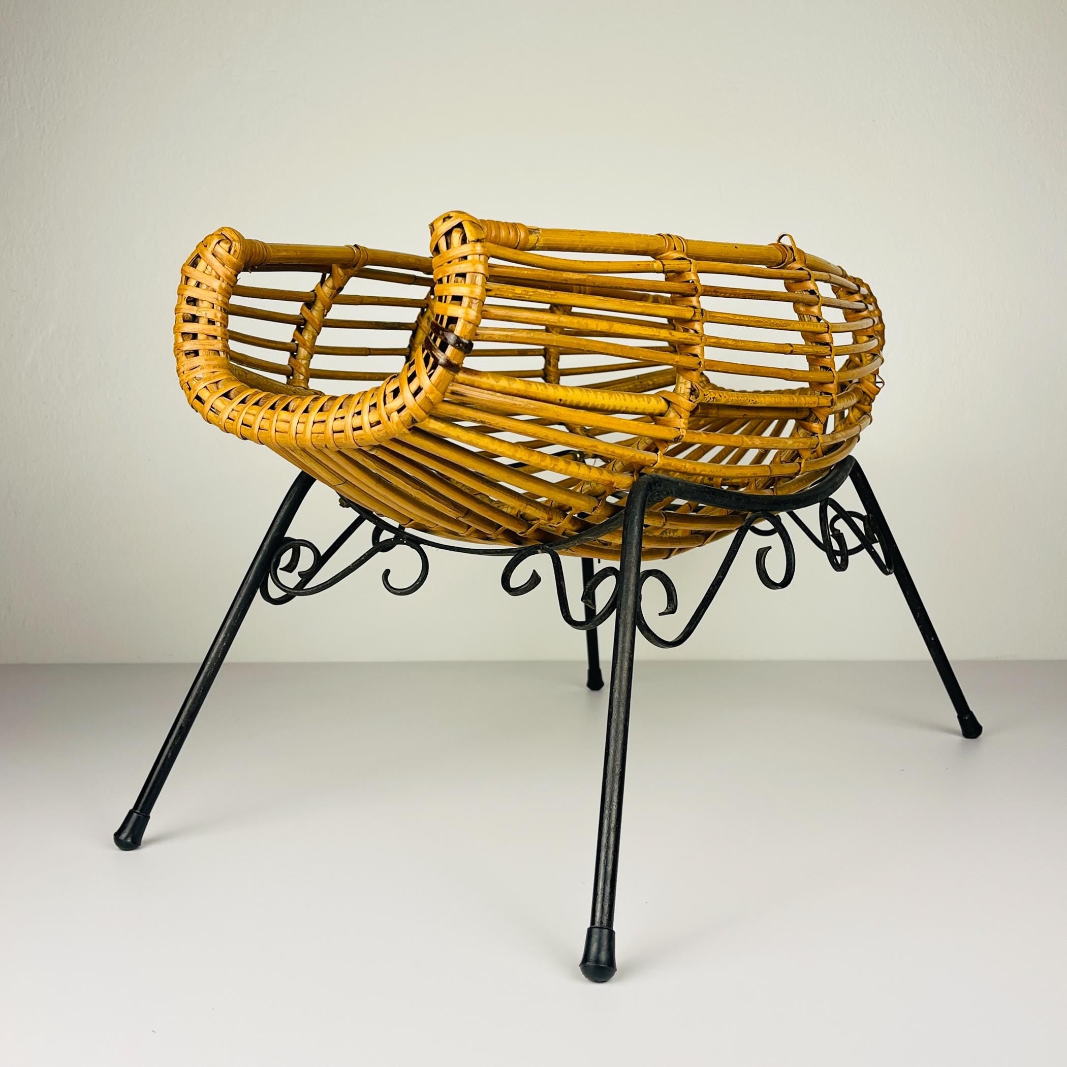 Vintage rattan stand or magazine rack, Italy, 1960s, Mid-century modern home decor