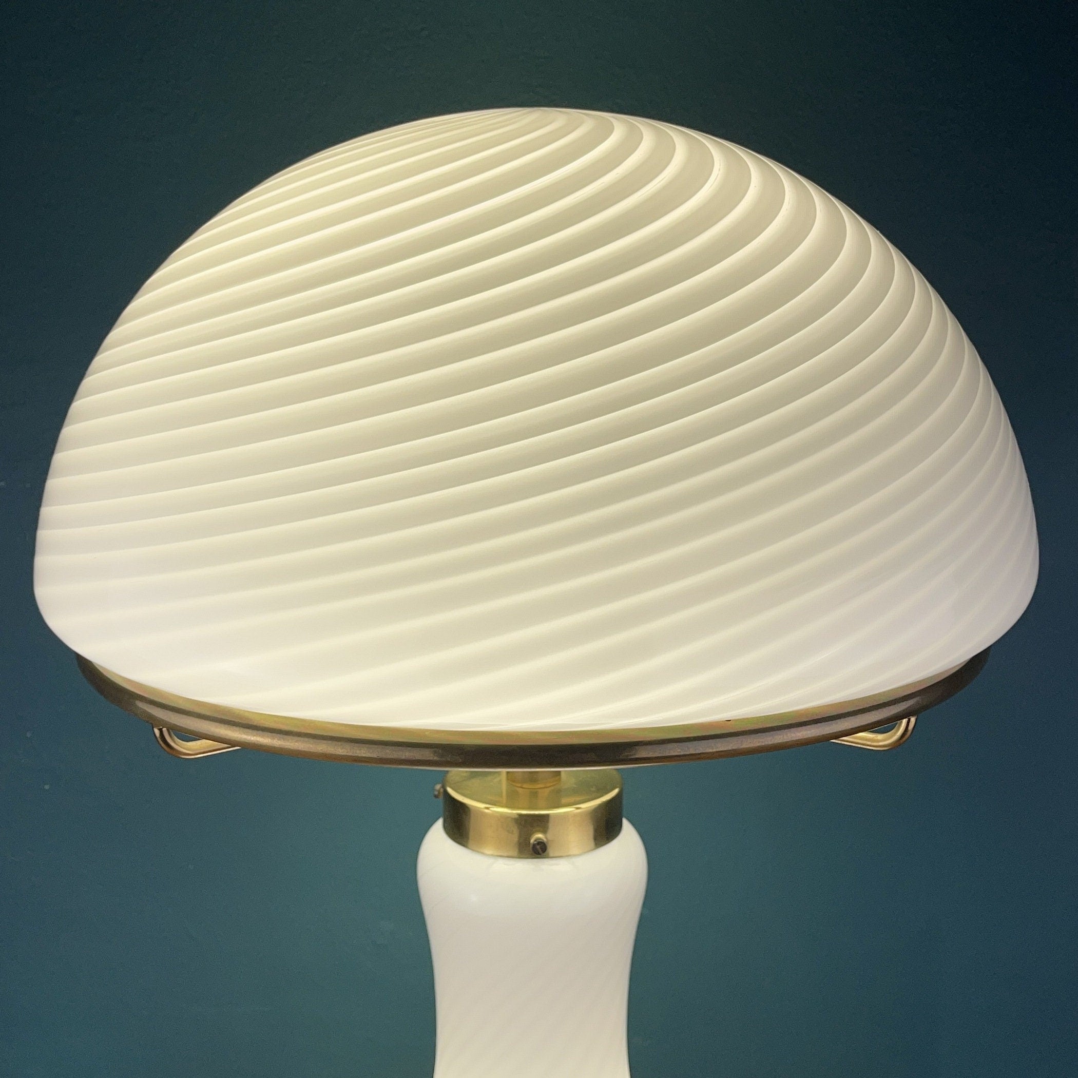Large classic swirl Murano table lamp Mushroom Italy 1970s Mid-century italian modern